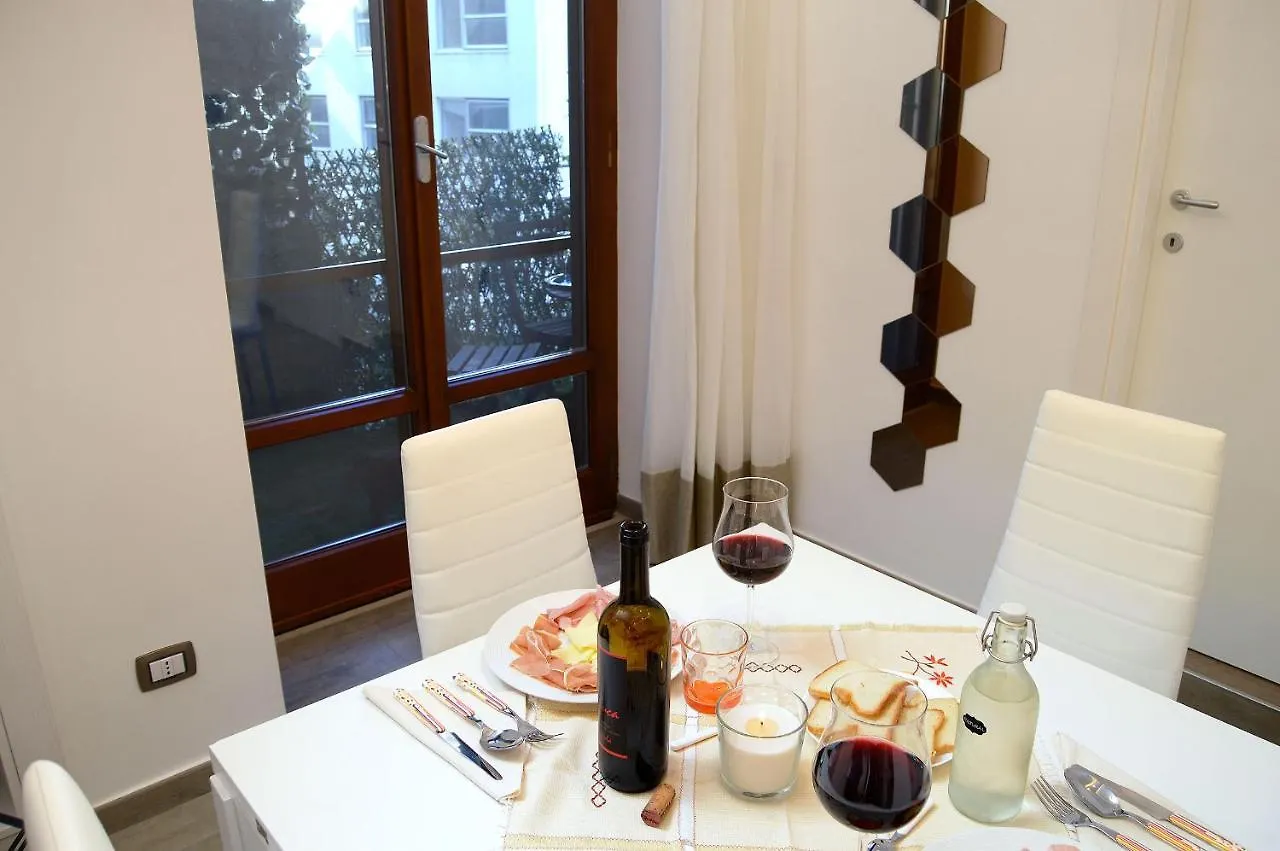 Napoli Central Station Studio Bed & Breakfast Neapol