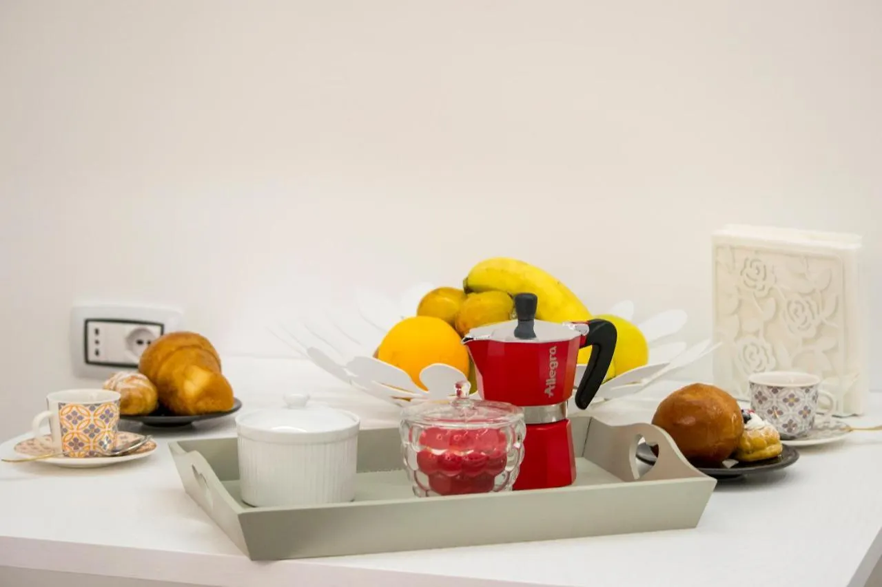 Bed & Breakfast Napoli Central Station Studio