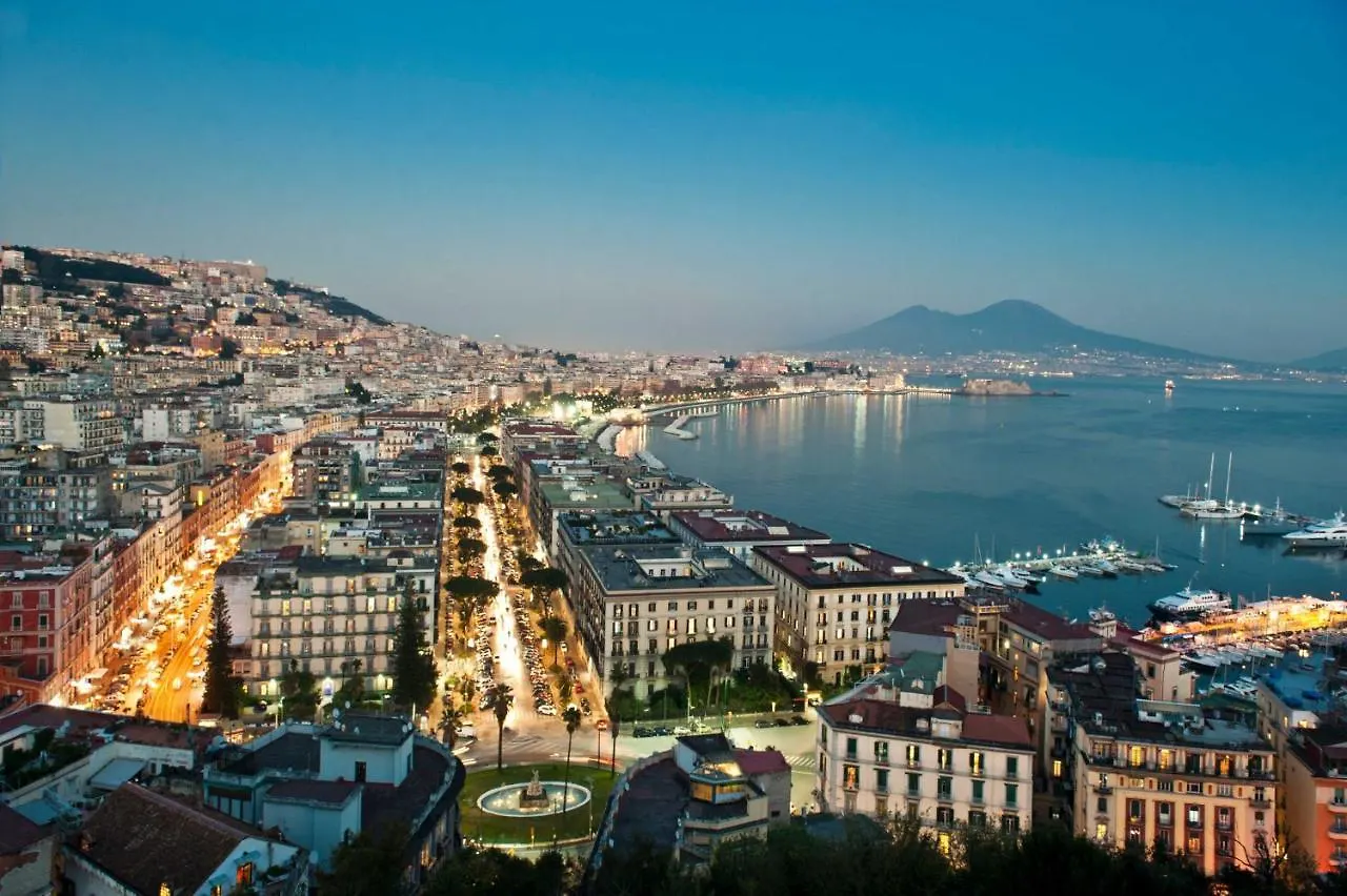 Napoli Central Station Studio Bed & Breakfast